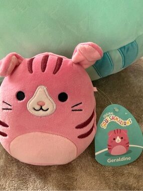 Geraldine Squishmallow